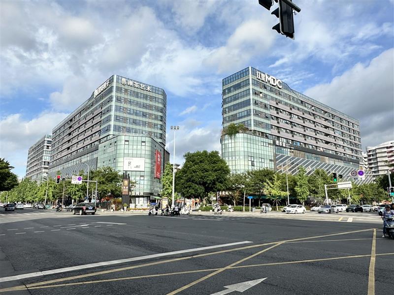 主城区 十字路口  大转角  品*租约商家